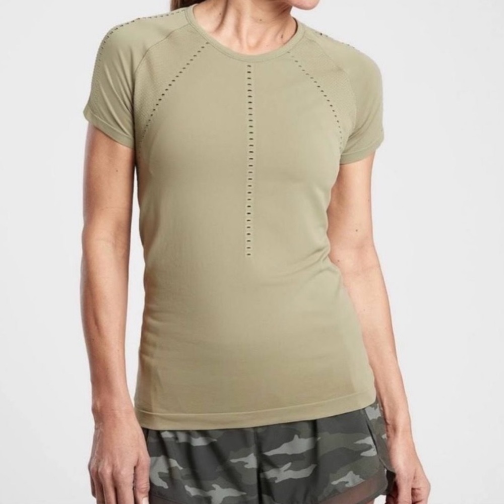 Athleta Foothill Tee - Medium